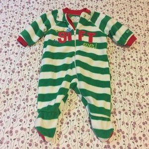 3/25$ Children's Place ‘Best Gift Ever' onesie.  0-3m